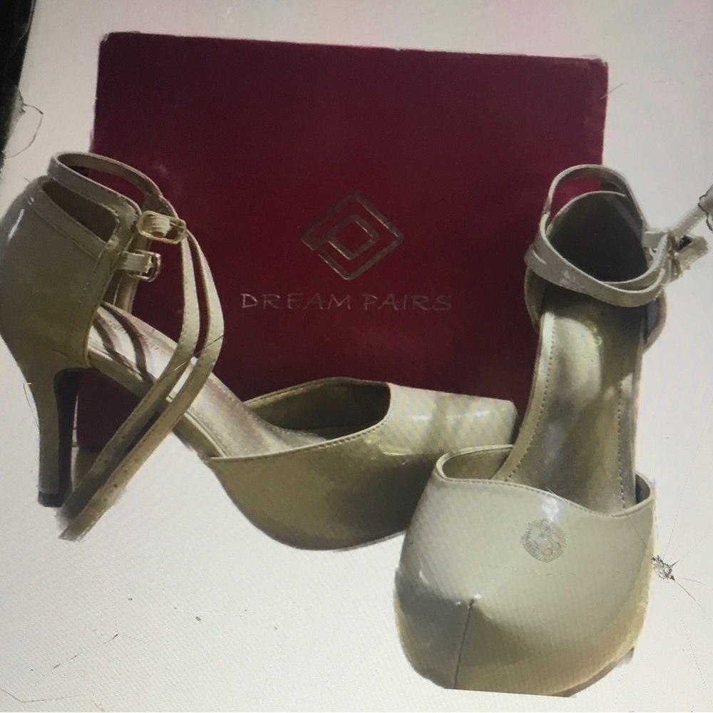 Nude patent straps heels. Hidden Platform. Dream Pairs. New in box. Sz 11 m.